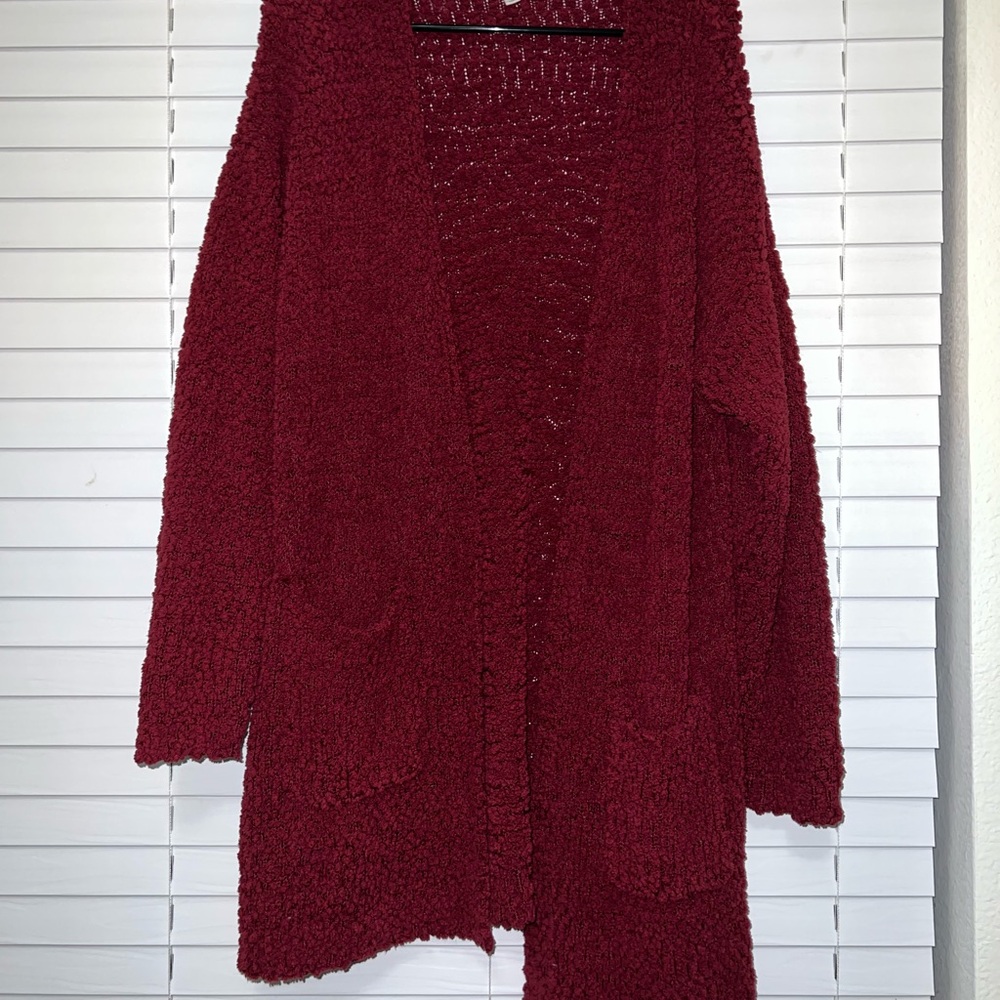 Cozy Open-Front Women's Sweater Cardigan in Deep Burgundy - Picture 2 of 6
